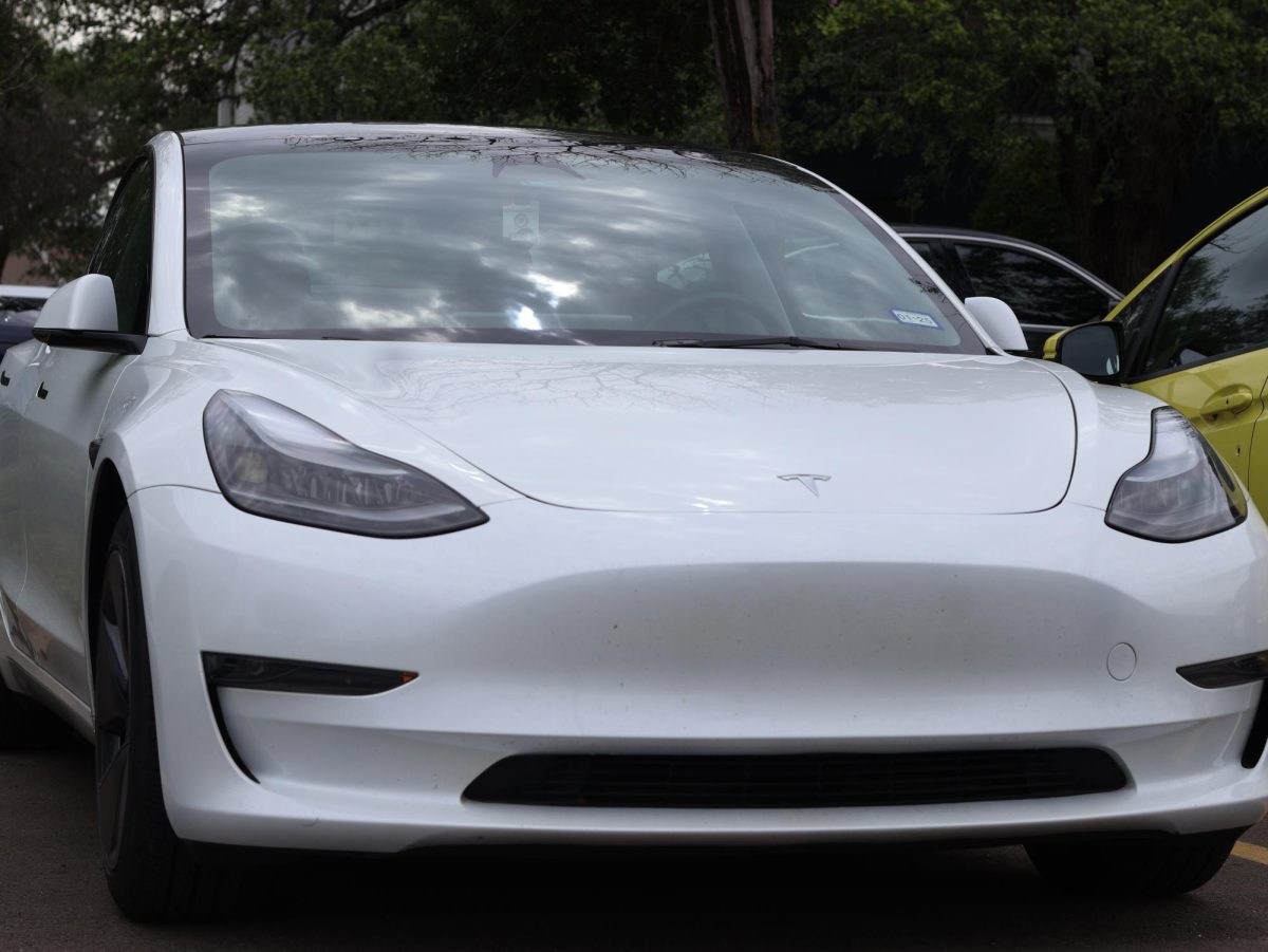 In April, Tesla made the “Autopilot” feature free for drivers, allowing for semi-autonomous driving. Controversy arose about the feature after a lawsuit was recently settled regarding a man who was killed by Autopilot. 